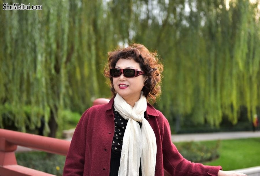 温暖阿姨黑丝袜靴子外拍[第16张/共40张]