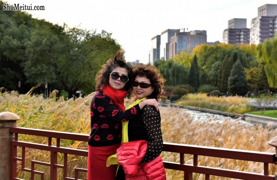 温暖阿姨黑丝袜靴子外拍[第26张/共40张]