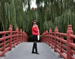 温暖阿姨黑丝袜靴子外拍