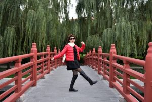 温暖阿姨黑丝袜靴子外拍