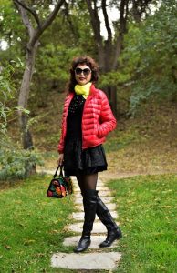 温暖阿姨黑丝袜靴子外拍