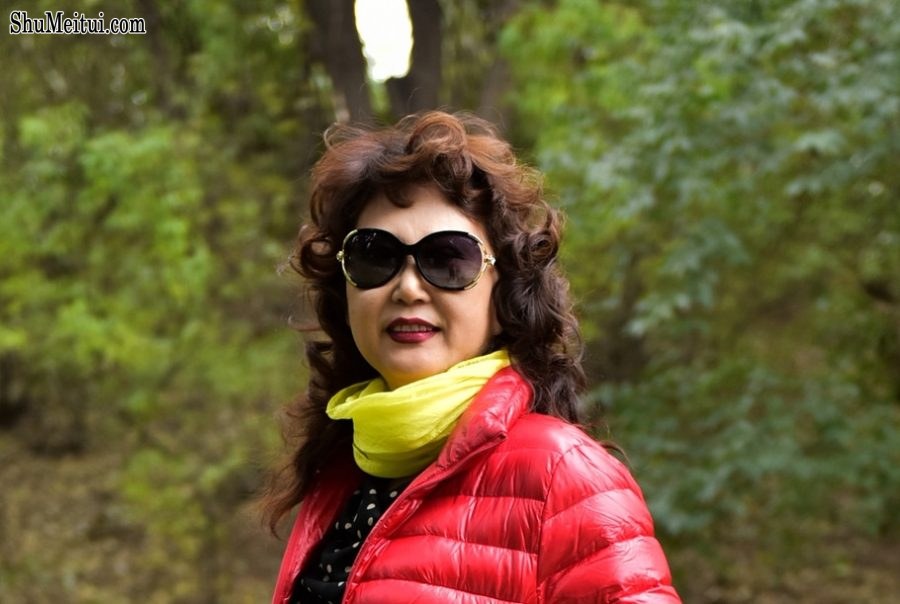 温暖阿姨黑丝袜靴子外拍[第40张/共40张]