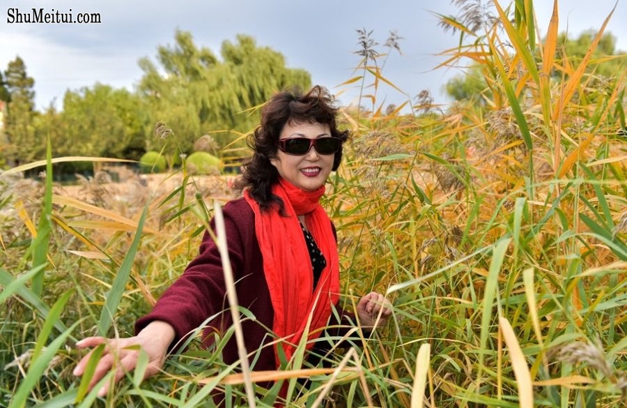 温暖阿姨黑丝袜靴子外拍[第6张/共40张]