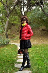 温暖阿姨黑丝袜靴子外拍