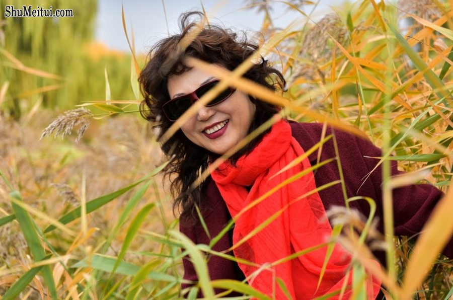 温暖阿姨黑丝袜靴子外拍[第9张/共40张]