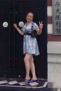 熟女钟姐上海滩游览