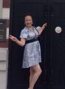 熟女钟姐上海滩游览