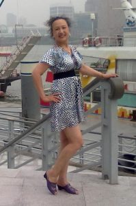 熟女钟姐上海滩游览