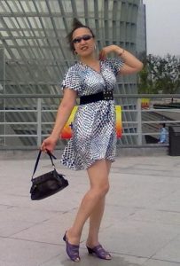 熟女钟姐上海滩游览