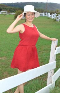 气质熟女Elin姐乡村短裙玉腿