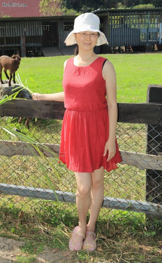 气质熟女Elin姐乡村短裙玉腿[第5张/共6张]