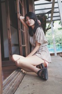 长腿美丽人妻CC姐粉色短裤