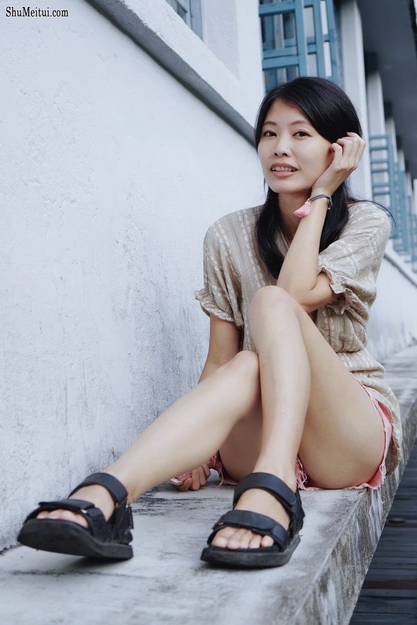 长腿美丽人妻CC姐粉色短裤[第3张/共7张]