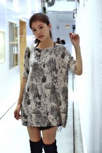 美丽人妻CC姐短裤长靴美腿