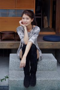 美丽人妻CC姐短裤长靴美腿