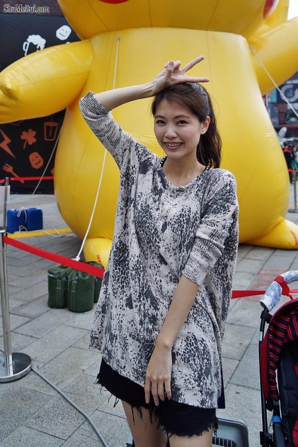 美丽人妻CC姐短裤长靴美腿[第10张/共29张]