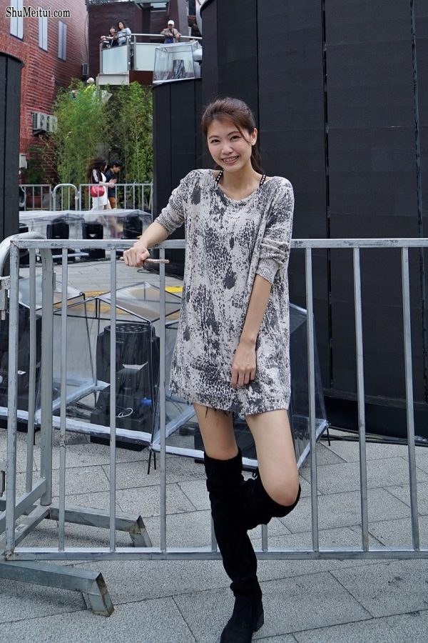 美丽人妻CC姐短裤长靴美腿[第16张/共29张]