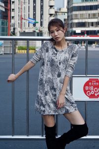 美丽人妻CC姐短裤长靴美腿