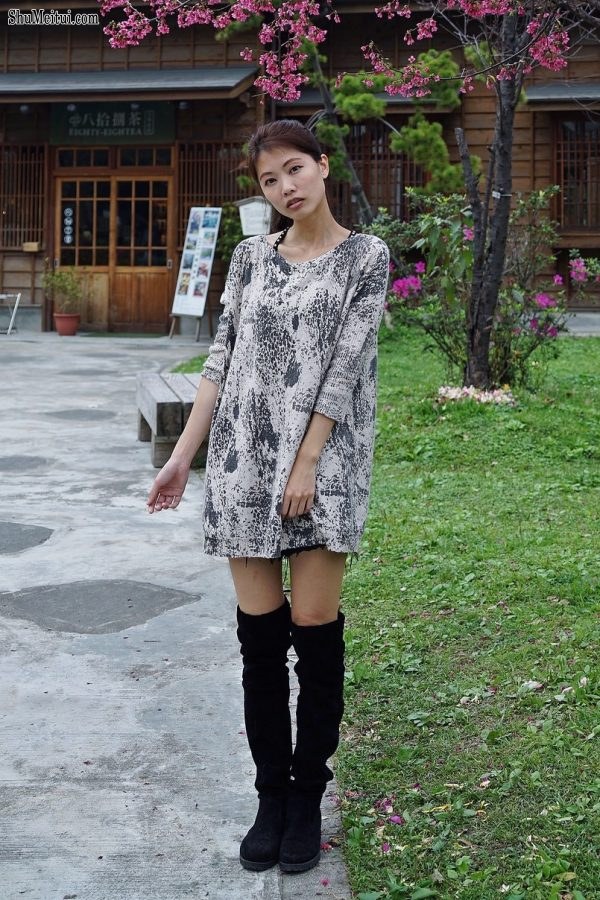 美丽人妻CC姐短裤长靴美腿[第6张/共29张]