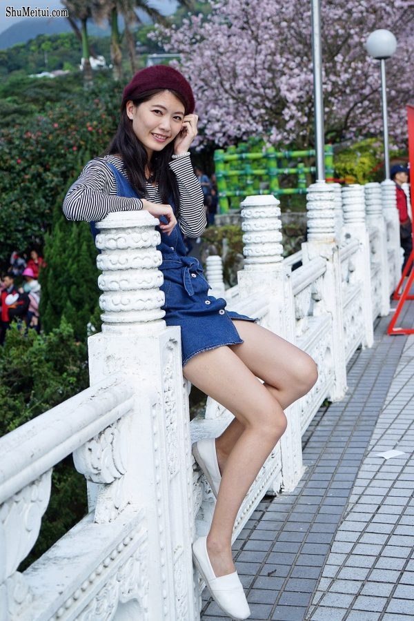 美丽人妻CC姐牛仔短裙光滑白皙美腿[第5张/共37张]