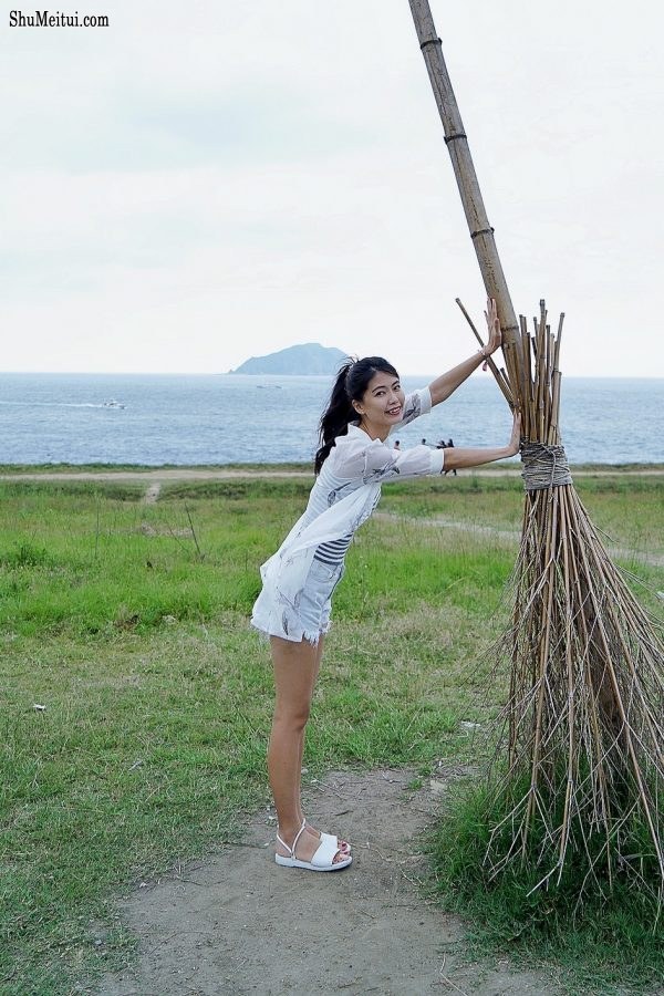 漂亮人妻CC姐渔村码头美腿秀[第67张/共77张]