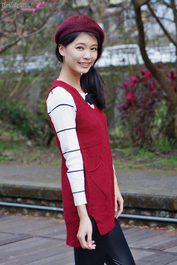 长腿美丽人妻CC姐穿紧身皮裤采摘草莓[第6张/共31张]