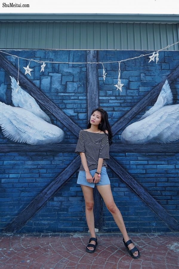 喜欢拍照片的CC姐外出翘二郎腿[第6张/共10张]