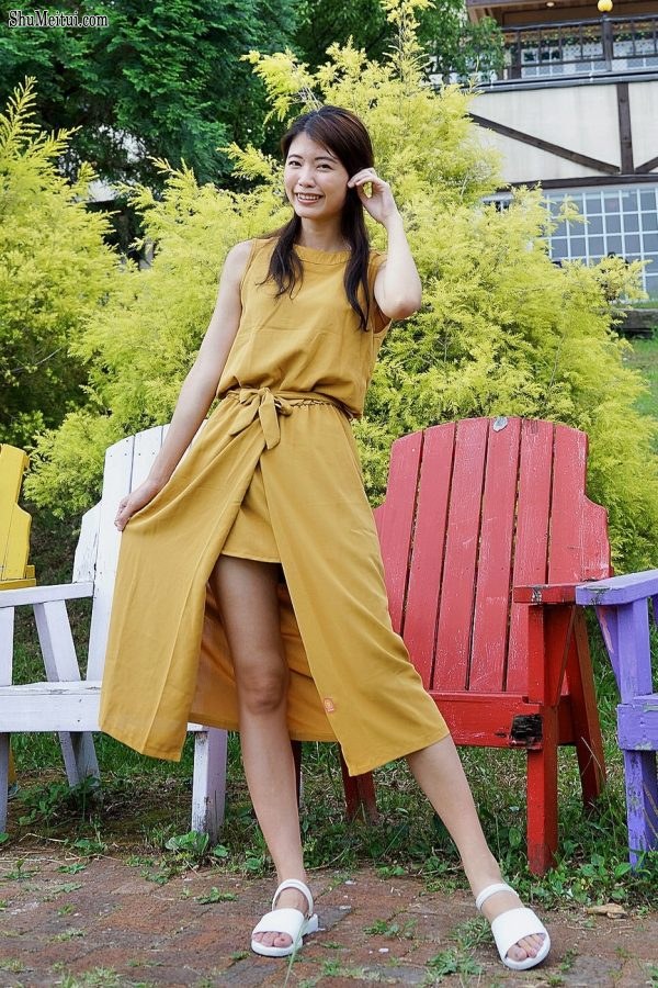 美腿人妻CC姐穿长裙不时把腿漏出来拍摄[第11张/共66张]