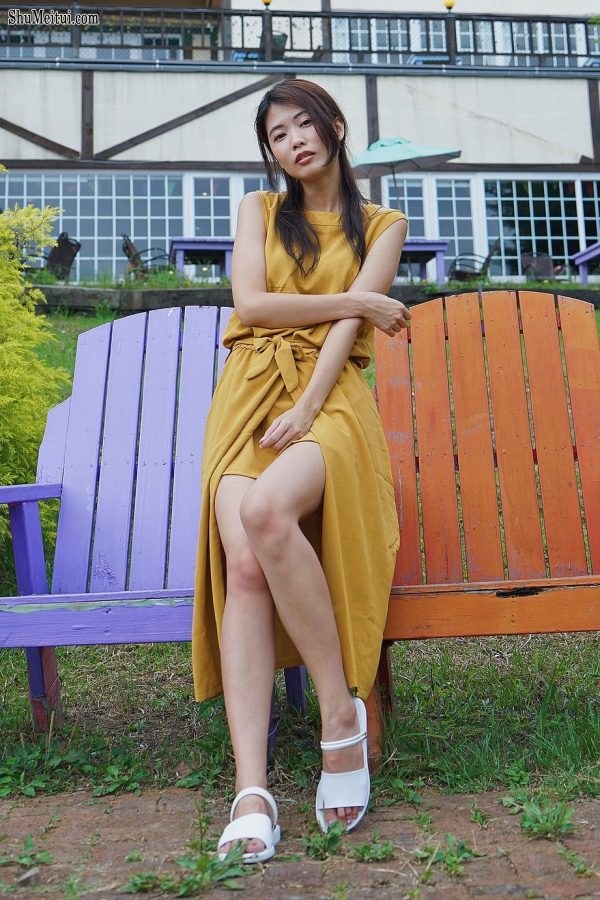 美腿人妻CC姐穿长裙不时把腿漏出来拍摄[第12张/共66张]