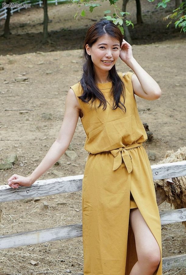 美腿人妻CC姐穿长裙不时把腿漏出来拍摄[第13张/共66张]