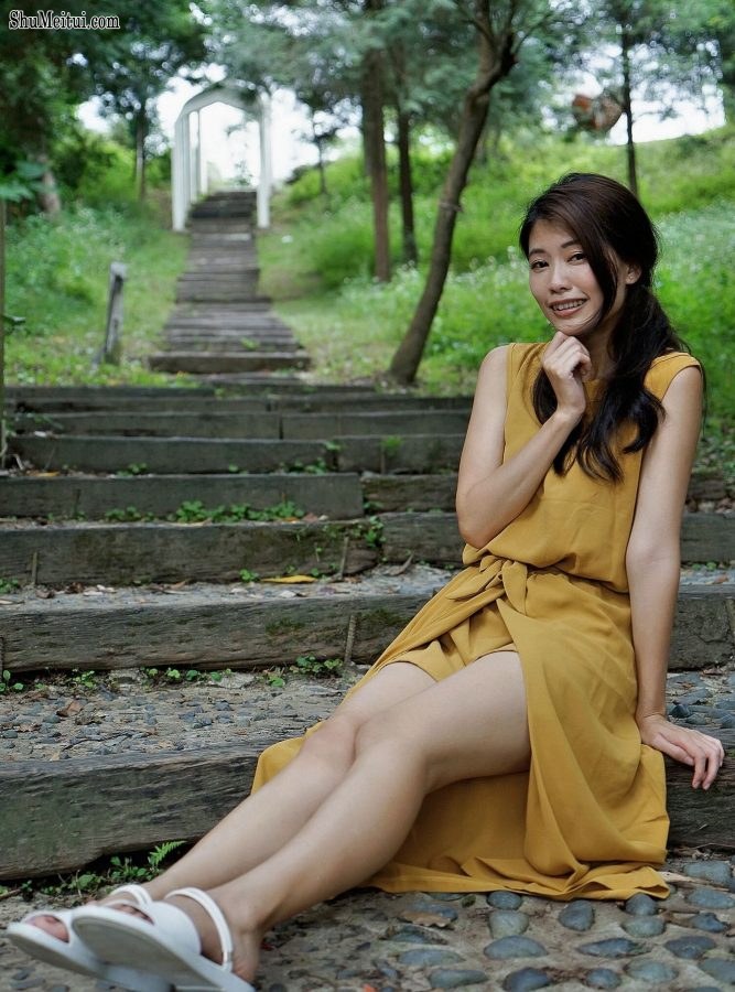 美腿人妻CC姐穿长裙不时把腿漏出来拍摄[第16张/共66张]