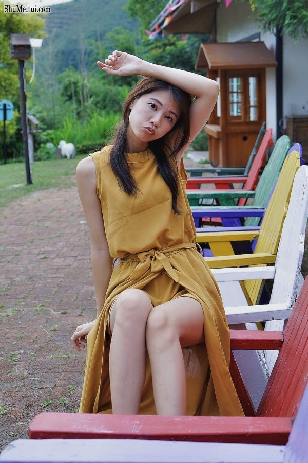 美腿人妻CC姐穿长裙不时把腿漏出来拍摄[第53张/共66张]