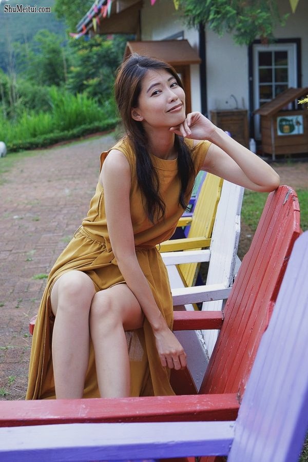 美腿人妻CC姐穿长裙不时把腿漏出来拍摄[第54张/共66张]