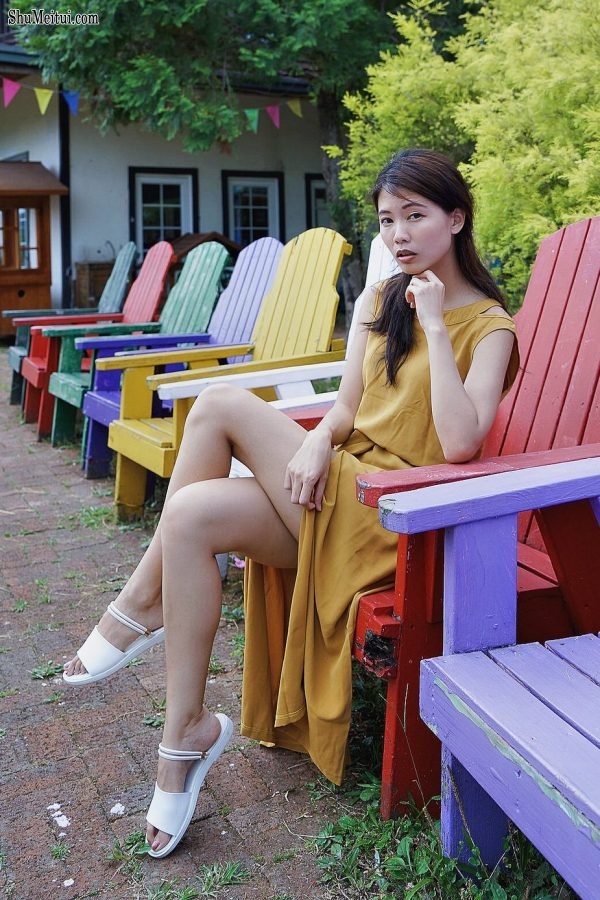 美腿人妻CC姐穿长裙不时把腿漏出来拍摄[第63张/共66张]