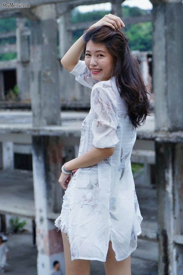 美腿人妻CC姐废旧厂房拍摄短裤腿部线条十分优美[第37张/共67张]