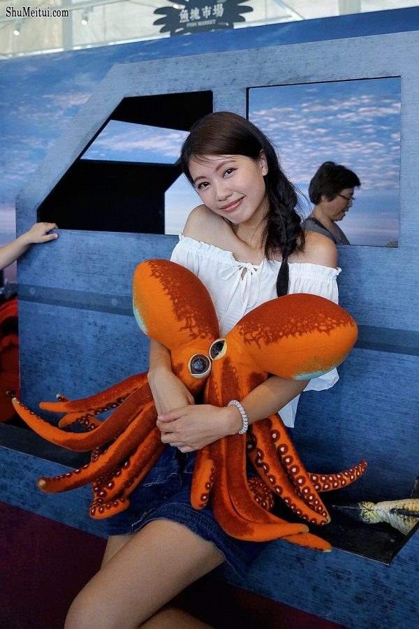 长腿人妻CC姐牛仔短裙公园拍摄[第28张/共37张]