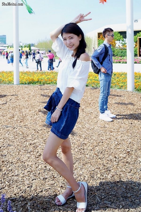 长腿人妻CC姐牛仔短裙公园拍摄[第31张/共37张]