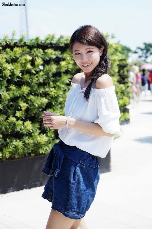 长腿人妻CC姐牛仔短裙公园拍摄[第37张/共37张]