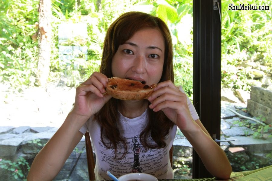 爱秀美腿的人妻牛仔短裙大长腿注意防范走光[第15张/共15张]