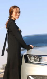 媳妇车模之丝袜高跟嫂子有气质