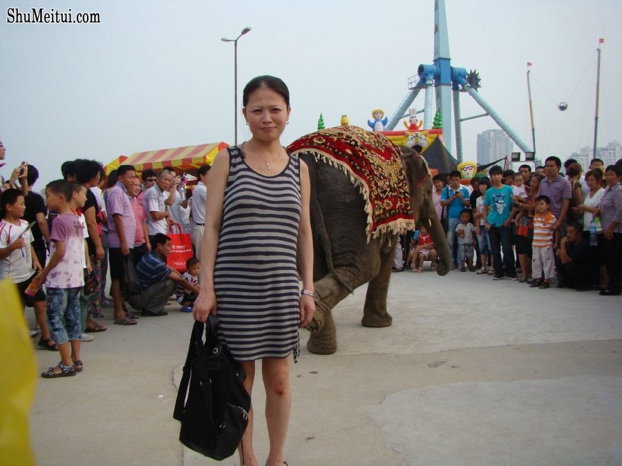 山东范姐娇小的身材秀美腿[第13张/共16张]