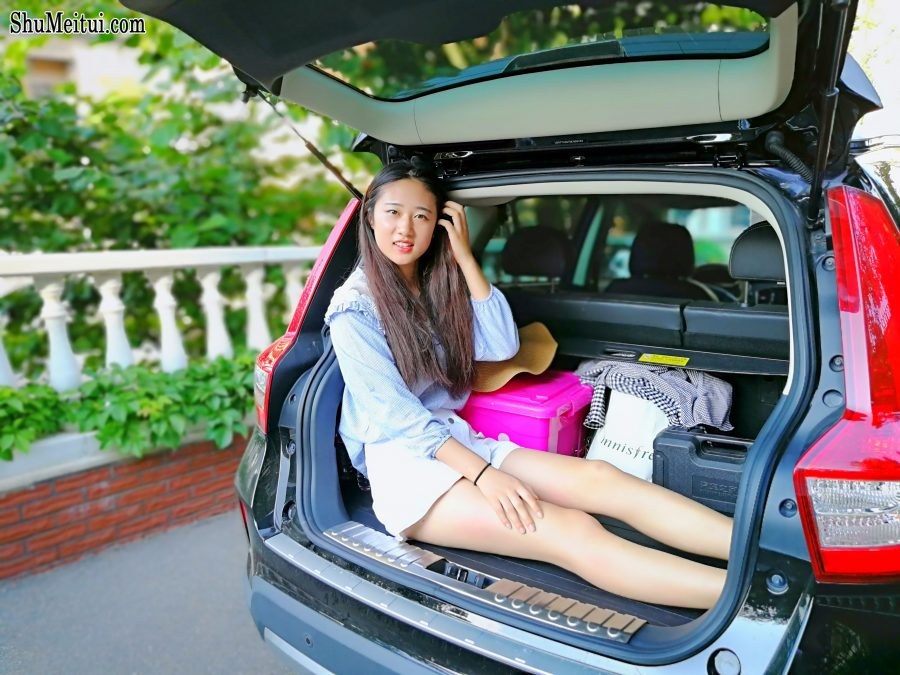 山东休嫂车内美白腿玉足[第17张/共19张]