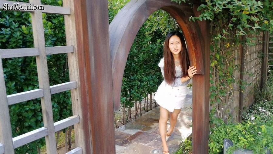 山东休嫂车内美白腿玉足[第19张/共19张]