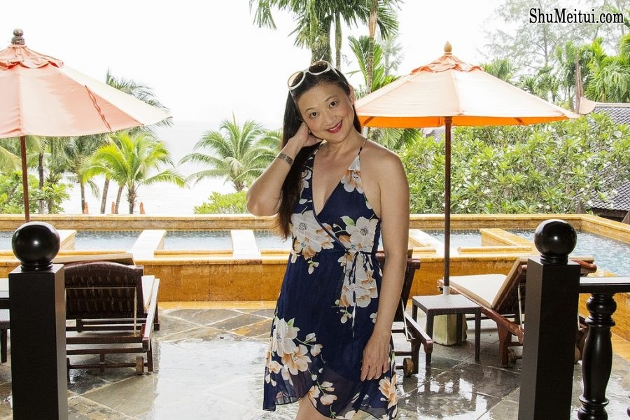 气质低胸熟女莎莎姐外出游玩拍照留念[第7张/共30张]