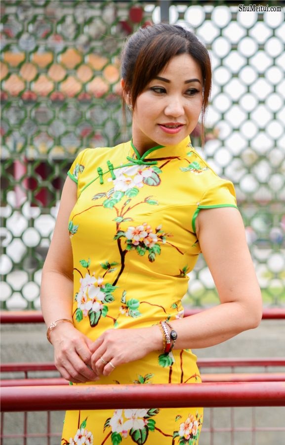 欣嫂穿旗袍身材凹凸有致也是肉丝袜[第7张/共18张]