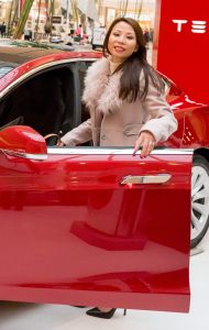 经典高跟熟女姐妹之姐姐的皮裤细高跟