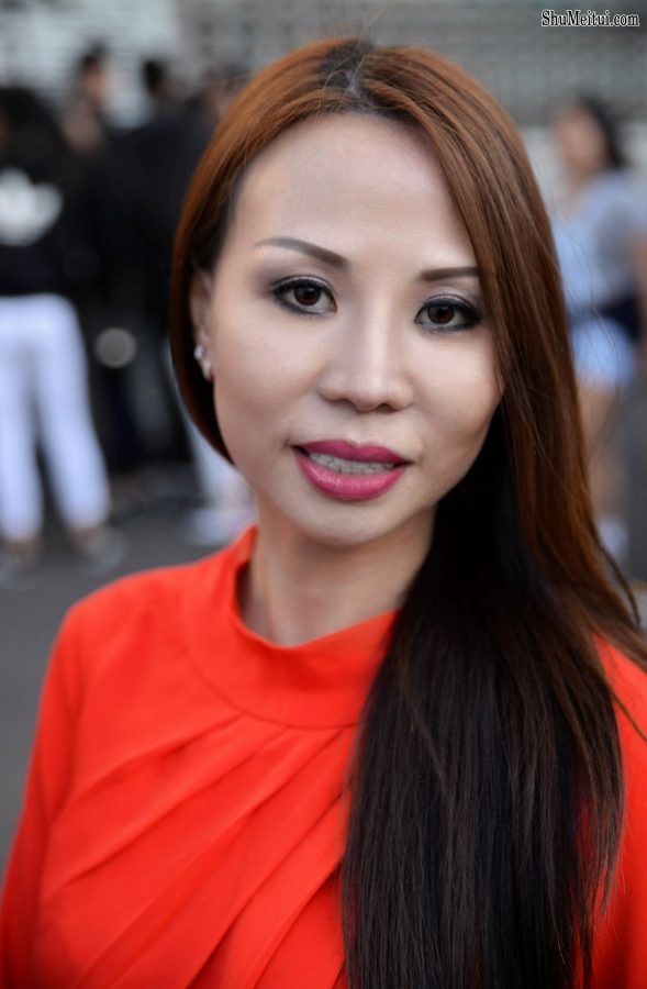 经典高跟姐妹之妹妹短裙+姐姐牛仔裤挑高跟鞋[第8张/共10张]