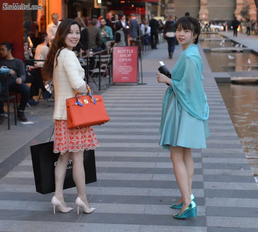 母女俩再次同框秀高跟美腿[第5张/共9张]