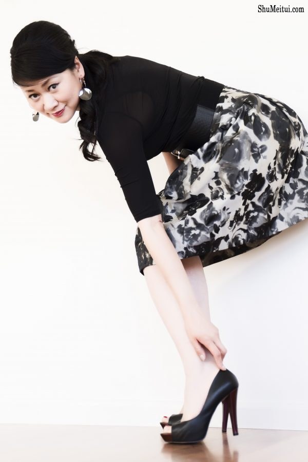 穿鱼嘴高跟鞋的韵味阿姨[第1张/共2张]