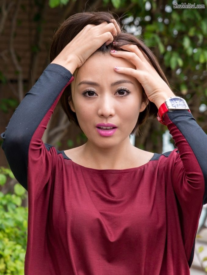 美丽又有气质的小姐姐喜欢露修长美腿[第11张/共16张]